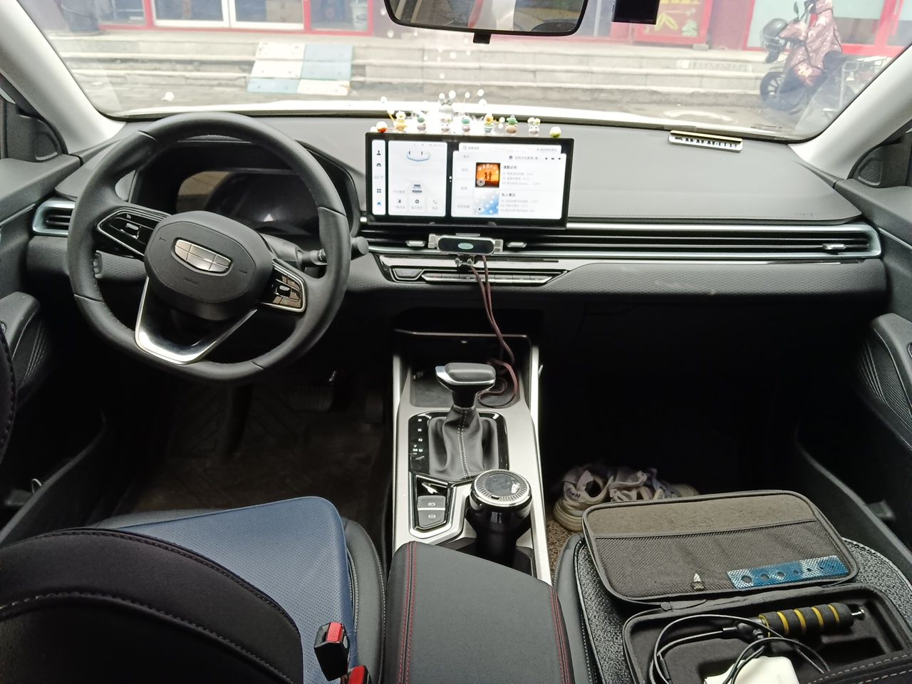 Geely Auto Emgrand 2025 4th Generation 1.5L CVT Luxury Version — снимка 9
