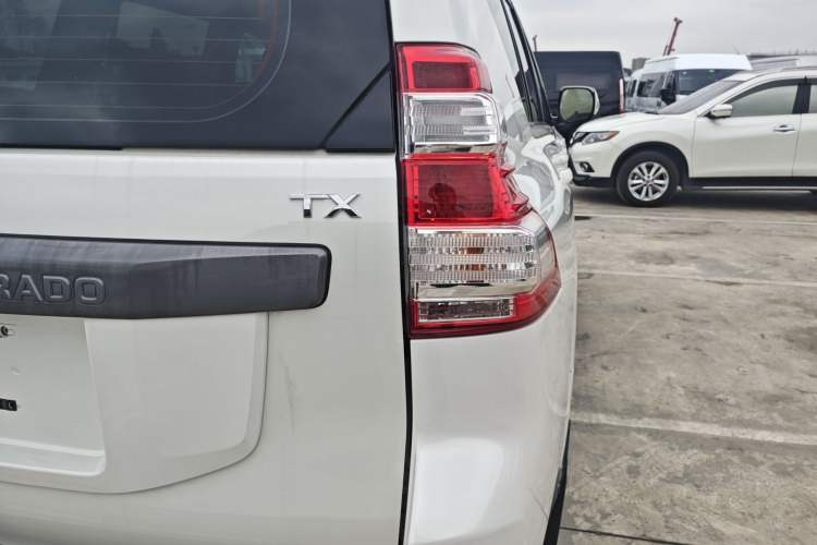 Used Toyota Prado 2016 2.7L Automatic Standard Edition
