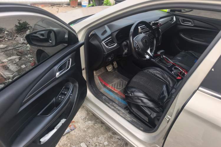 Used Roewe i5 2020 1.5L Automatic 4G Connect Luxury Flagship Edition