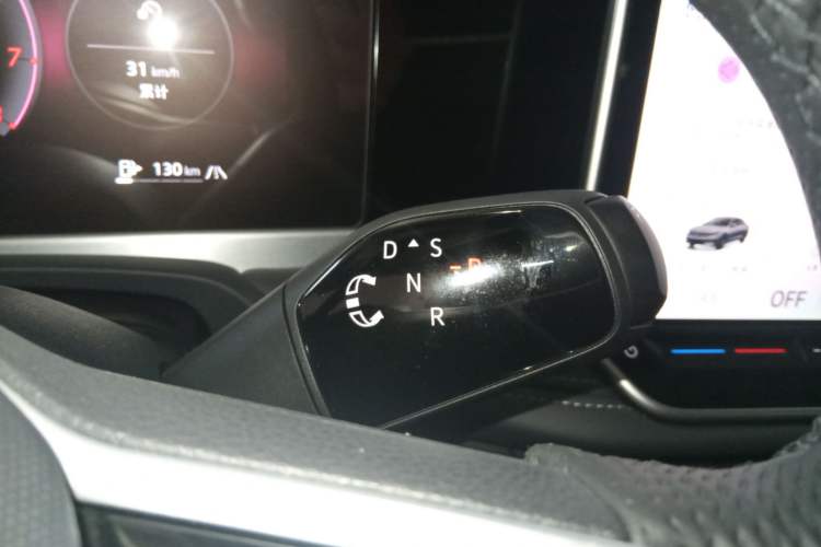 Used Volkswagen Magotan 2024 300TSI DSG Prestige Edition—A Real Eye-Catcher
