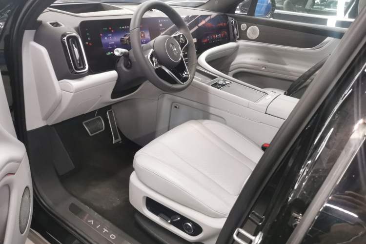 Used Hima AITO M9 2024 Range-Extended Ultra Version 42 kWh 6-Seater Model