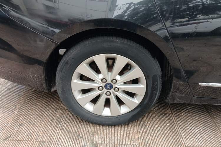 Used Ford Taurus 2016 EcoBoost 180 Luxury Model