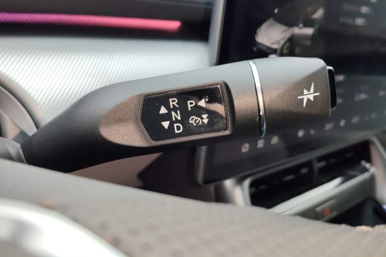 Used ARCFOX Alpha S5 2024 708MAX 200kW Gear Lever