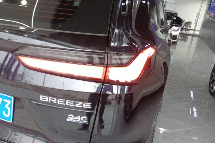 Used Honda Breeze 2023 240TURBO Two-Wheel-Drive Luxury Edition 5 Seats Exterior 3