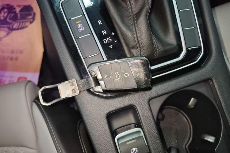 Used Volkswagen Magotan 2023 2 Million Units Limited Edition 330TSI DSG Leading Version
