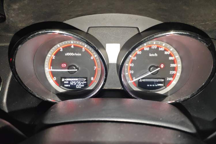 Used Bestune B70 2014 2.0L manual luxury version Instrument Cluster