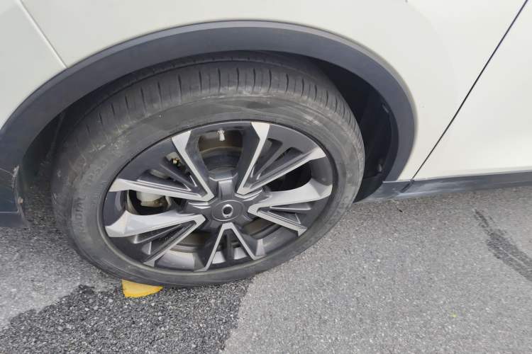 Used ORA iQ 2018 High-Range Version Smart Connectivity Model