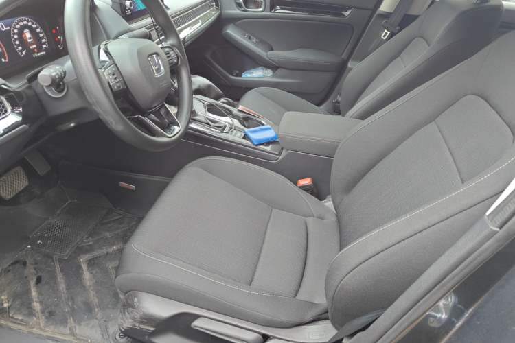 Used Honda Civic 2023 240TURBO CVT Dynamic Edition Left Front Seat