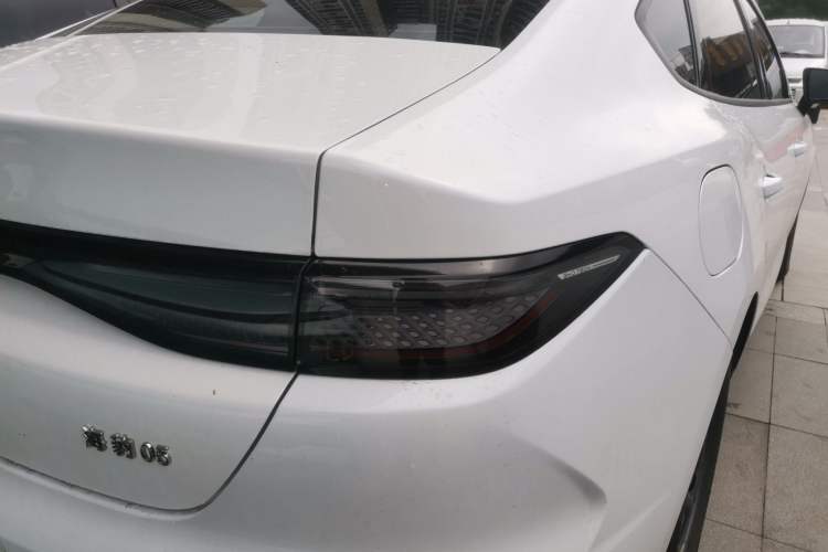 Used BYD Seal 05 DM-i 2025 DM-i Smart Drive 55KM Luxury Model Right Rear Taillight