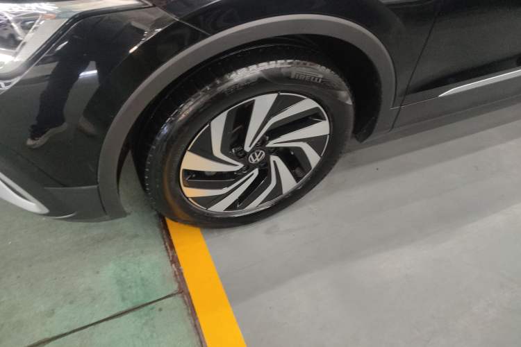 Used Volkswagen Tiguan L 2022 330TSI Automatic Two-Wheel Drive Smart Edition