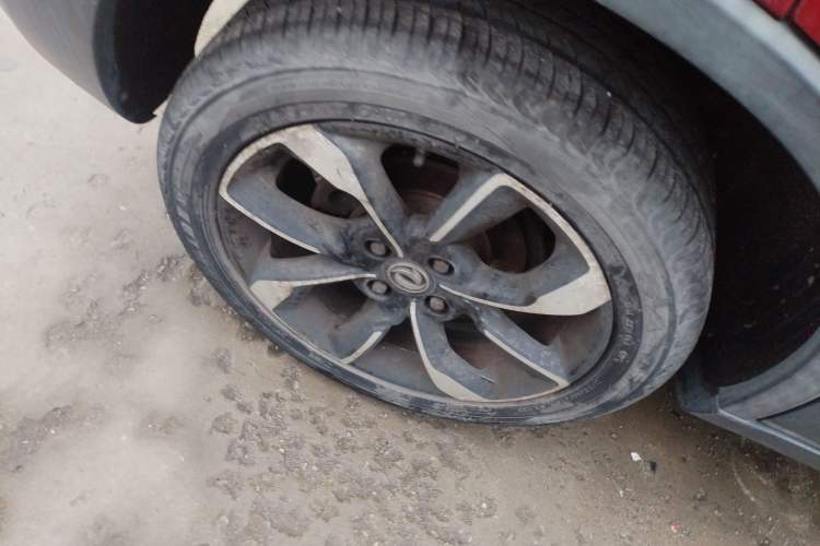 Used Dongfeng Aeolus AX4 2017 1.6L DCT Trendy Style Right Rear Wheel Hub