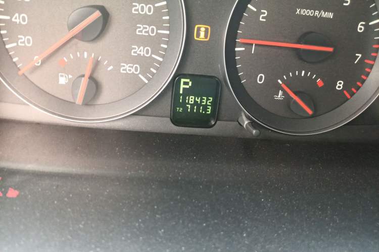 Used Volvo C30 2010 2.0 ZhiShang Version
