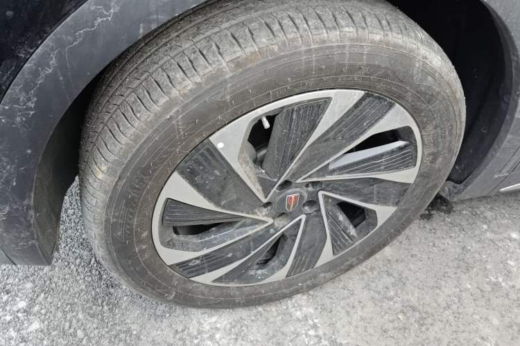 Used Hongqi HS7 PHEV 2024 2.0T PHEV Four-Wheel Drive Flagship Edition 6 Seats Left Front Wheel Hub