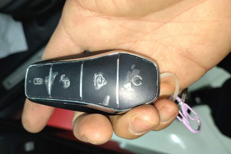 Used BYD Tang New Energy 2024 DM-i Glory Edition 112KM Prestige Model Interior 1