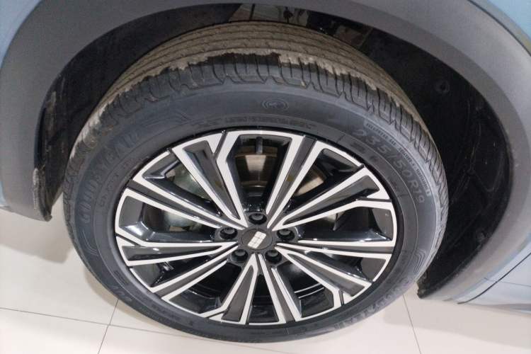 Used Geely Galaxy Galaxy Xingjian 7 EM-i 2025 120km Exploration+ Version