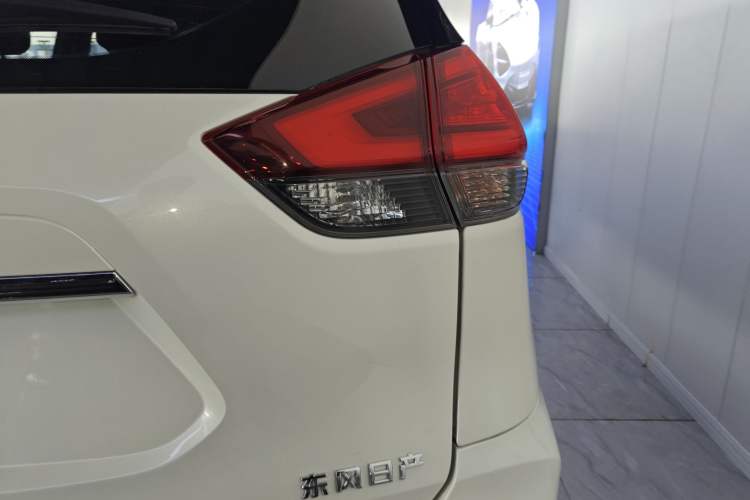 Used Nissan X-Trail 2019 2.0L CVT Smart Connect Comfort Edition 2WD