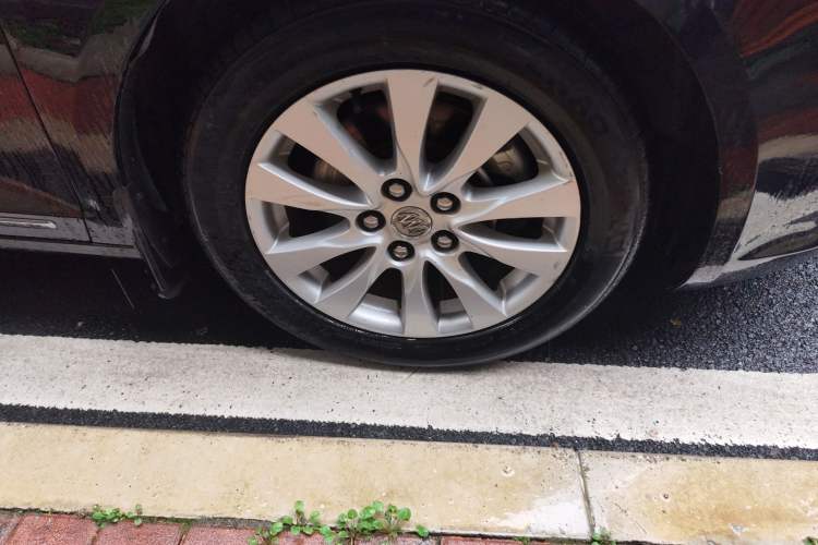 Used Buick LaCrosse 2013 2.4L SIDI Leading Comfort Version