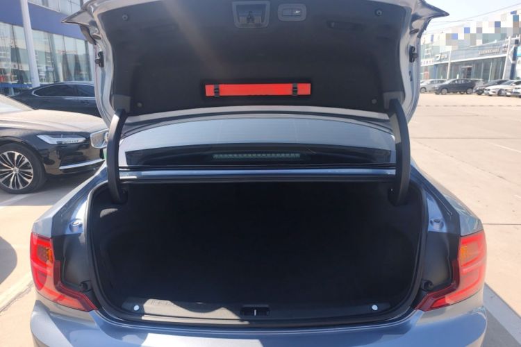 Used Volvo S90 2020 Facelift T5 Smart & Luxurious Edition