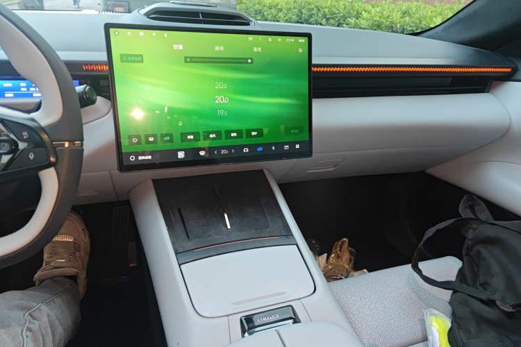 Used Lynk & Co Z10 2025 95 kWh 702 km All-Wheel Drive Intelligent Driving Ultra
