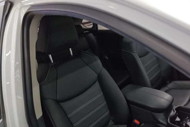 Used Toyota RAV4 2021 2.0L CVT Two-Wheel Drive Fashion PLUS Edition
