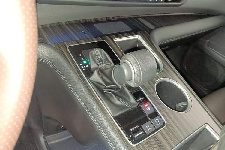 Used Toyota Sienna 2021 2.5L Hybrid Platinum Edition