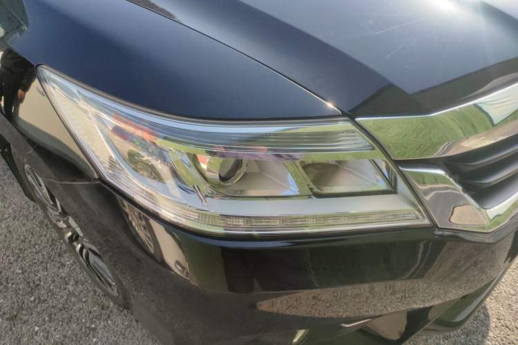 Used Honda Crider 2013 1.8L automatic luxury edition