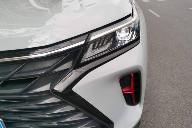 Used Dongfeng Fengon 580 2022 1.5T Automatic Enjoyment Model Left Front Headlight