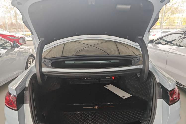 Used BYD Qin L 2025 DM-i Smart Drive 120KM Superior Model Trunk