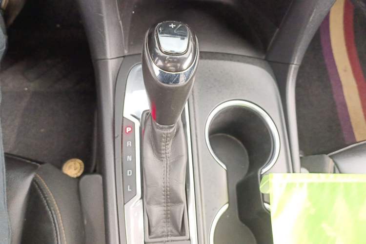 Used Chevrolet Equinox 2019 535T Automatic YuJie Edition China V Standard Gear Lever