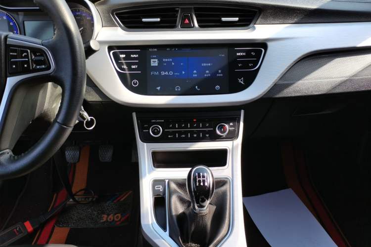 Used Geely Auto Vision 2019 Upgraded Model 1.5L Manual Luxury Version China VI Standard