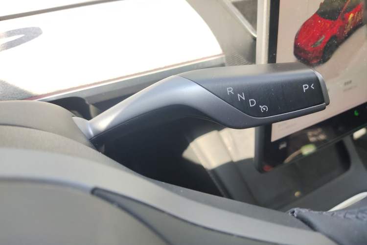 Used Tesla Model Y 2023 Rear-Wheel-Drive Version
