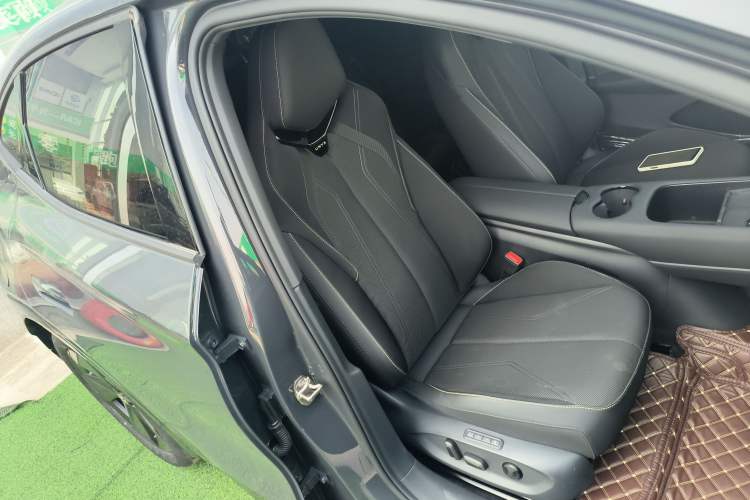 Used Volkswagen ID.UNYX 2024 Pro Long-Range Version