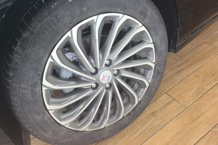 Used Buick LaCrosse 2026 Model 28T Platinum Edition
