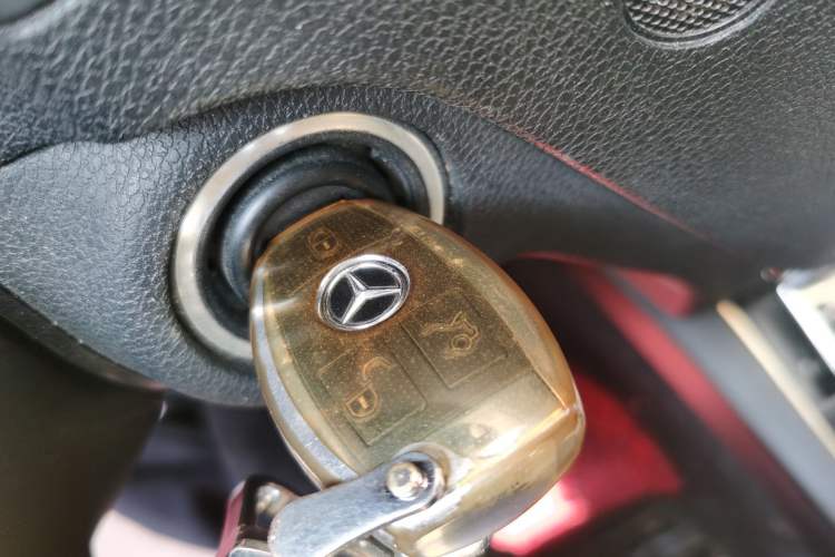 Used Mercedes-Benz C-Class 2010 C 180K Classic model