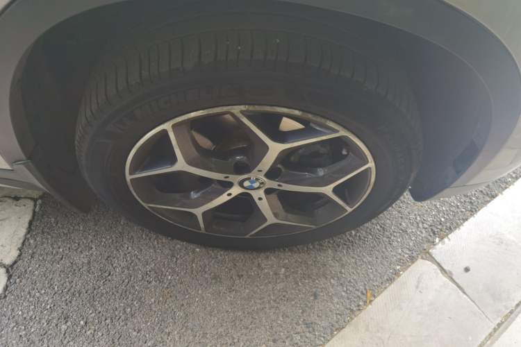 Used BMW X1 2019 sDrive18Li Premium Edition Right Front Wheel Hub