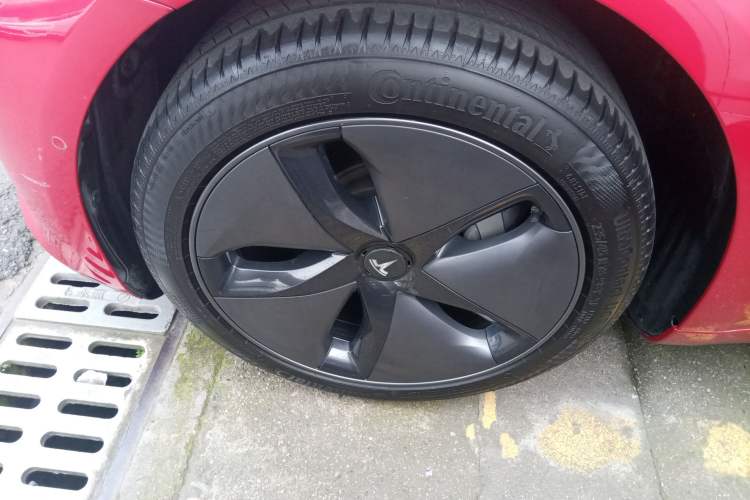 Used Tesla Model 3 2019 Long-Range Rear-Wheel-Drive Version Left Front Wheel Hub