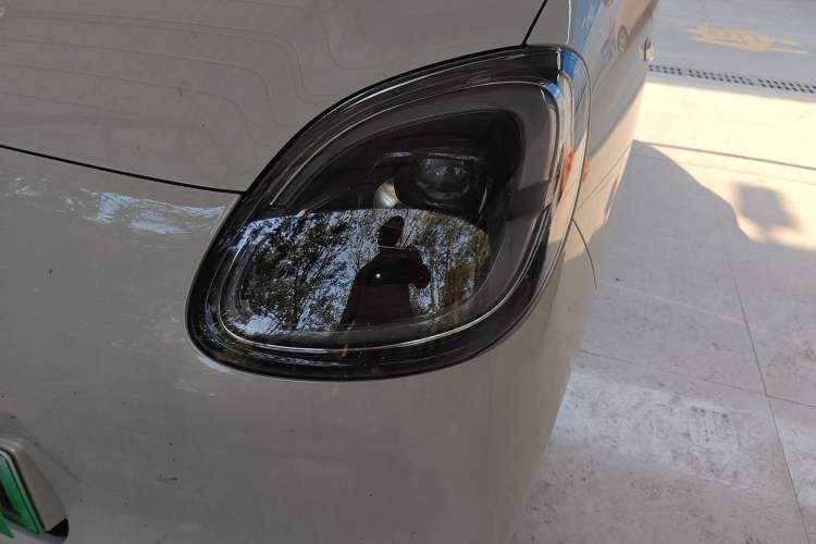 Used Wuling Hongguang MINIEV 2025 Four-Door Version Advanced Edition Left Front Headlight