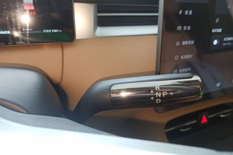 Used Landian E5 PLUS 2025 165 km Long-Range First Edition 7-Seater