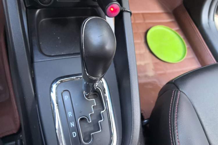 Used Changan CS35 2015 1.6L Automatic Luxury Model China IV Standard
