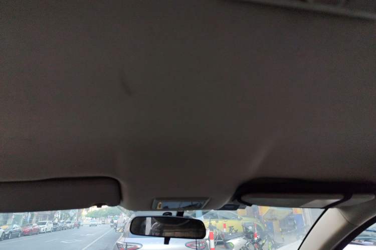 Used Suzuki S-Cross 2014 1.6L CVT Two-Wheel Drive Entry Model Headliner