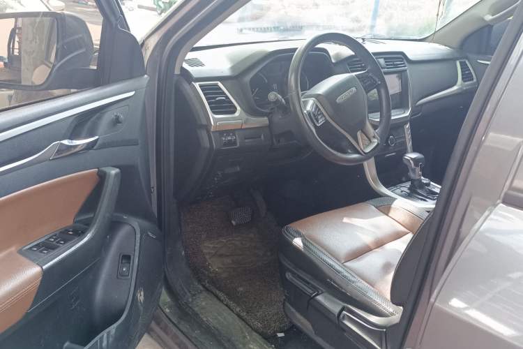 Used SAIC MAXUS T70 2021 2.0T Diesel Automatic 4x4 Elite Version with Long Bed and High Ground Clearance