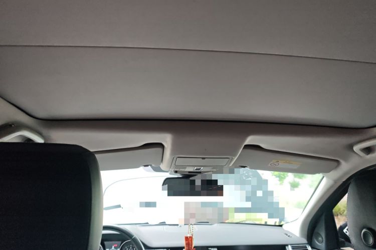 Used Land Rover Discovery Sport 2019 240 PS SE Version China VI Standard
