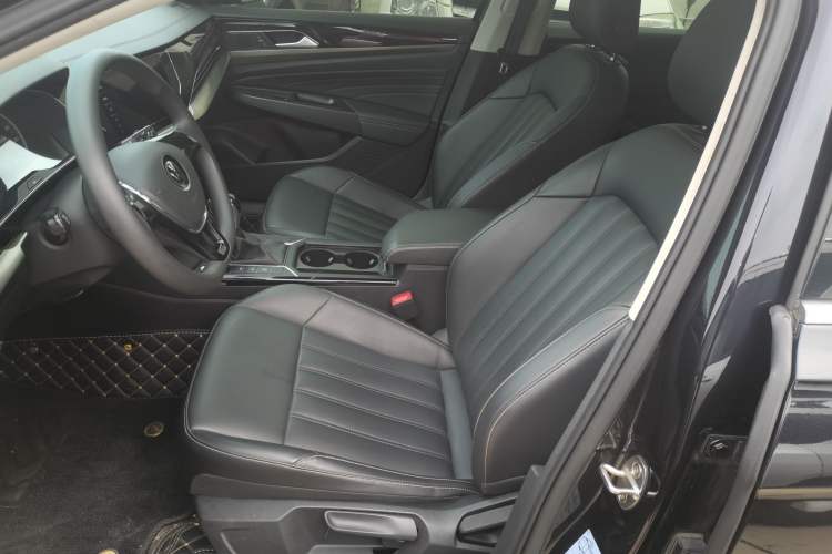 Used Volkswagen Passat 2020 Revised Version 280TSI Business Edition China VI Standard Left Front Seat