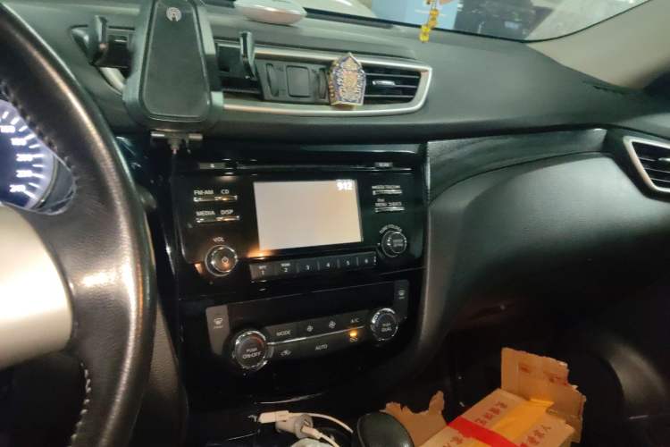 Used Nissan X-Trail 2014 2.5L CVT Luxury Edition 4WD
