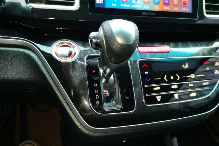 Used Honda Elysion 2019 2.0L Hybrid Luxury Edition
