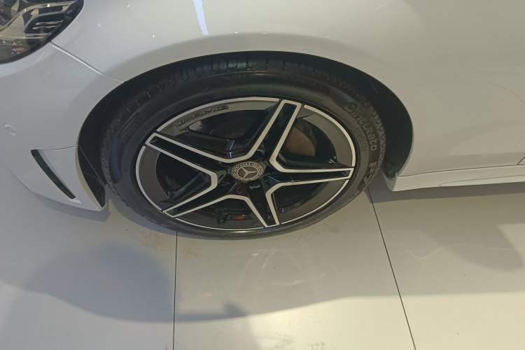 Used Mercedes-Benz C-Class 2019 C 260 Coupe Left Front Wheel Hub