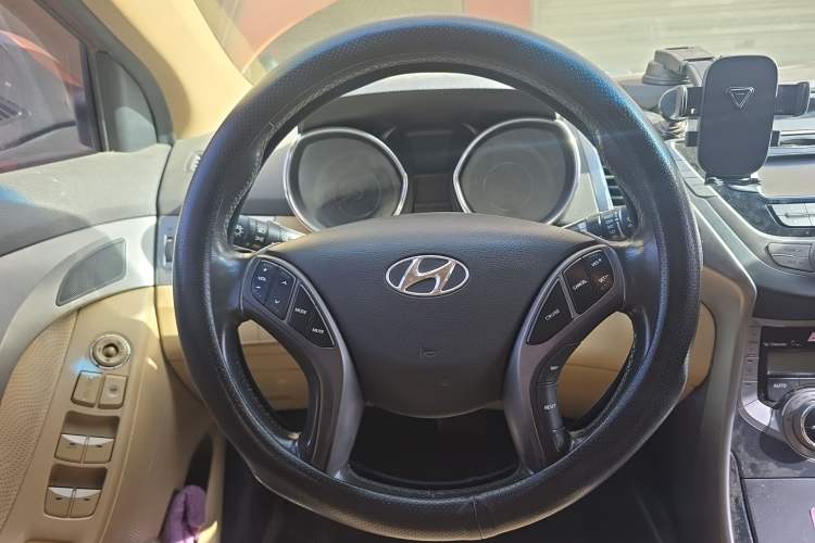 Used Hyundai Elantra (5th Generation / Langdong) 2012 1.6L Automatic Prestige Model Steering Wheel