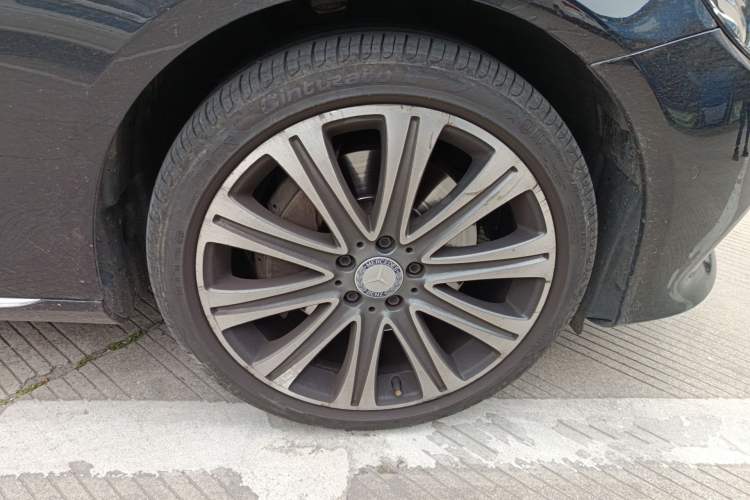 Used Mercedes-Benz E-Class 2016 E 300 L Stylish Model
