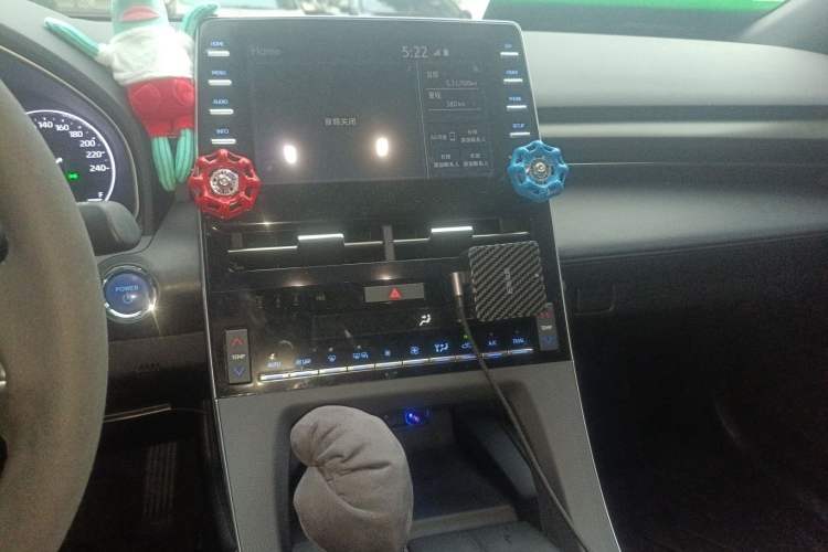 Used Toyota Avalon 2019 Dual-Engine 2.5L Luxury Edition China VI Standard