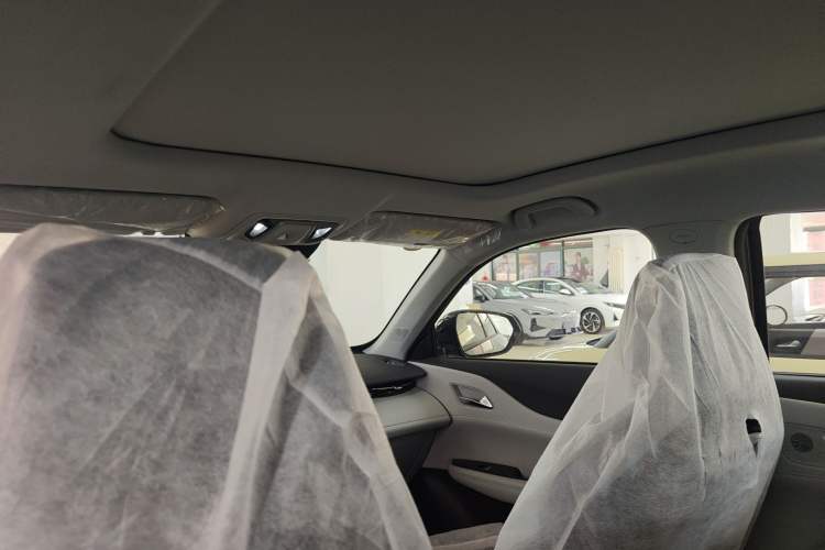 Used Changan UNI-Z New Energy 2025 Model, Smart New Blue Whale 125km Battleship+ Version
